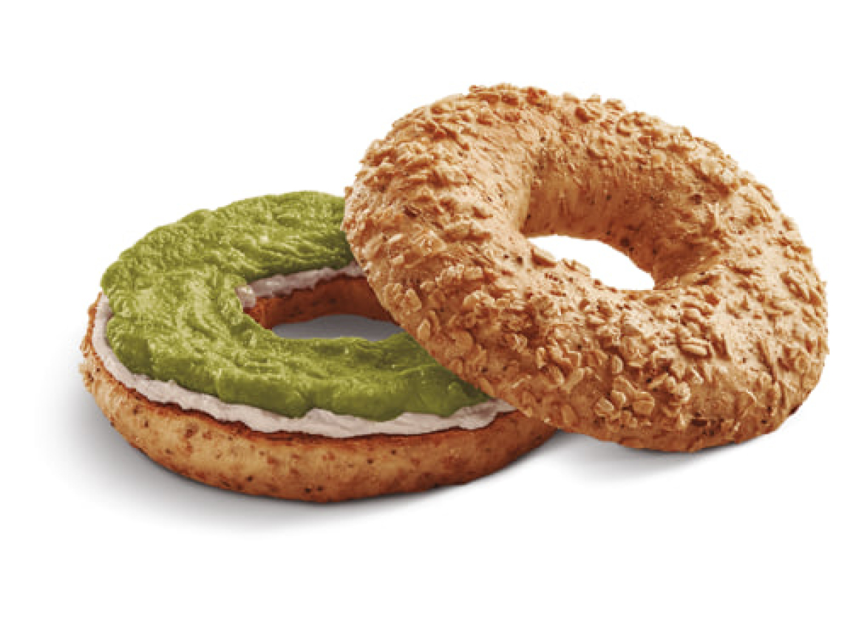 Brunch al paso: McCafé eleva el ritual del café con su nuevo Bagel de Palta & Queso Crema