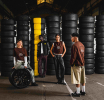 Pirelli Design lanza la colección Pirelli Lifestyle 2025-2026: dos cápsulas que unen automovilismo, arte y estilo.