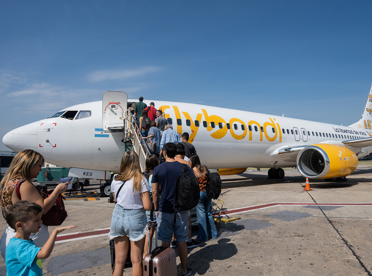 ¡Flybondi expande su conexión con Paraguay y lanza el CyberFly con tarifas desde USD 90 para el verano!