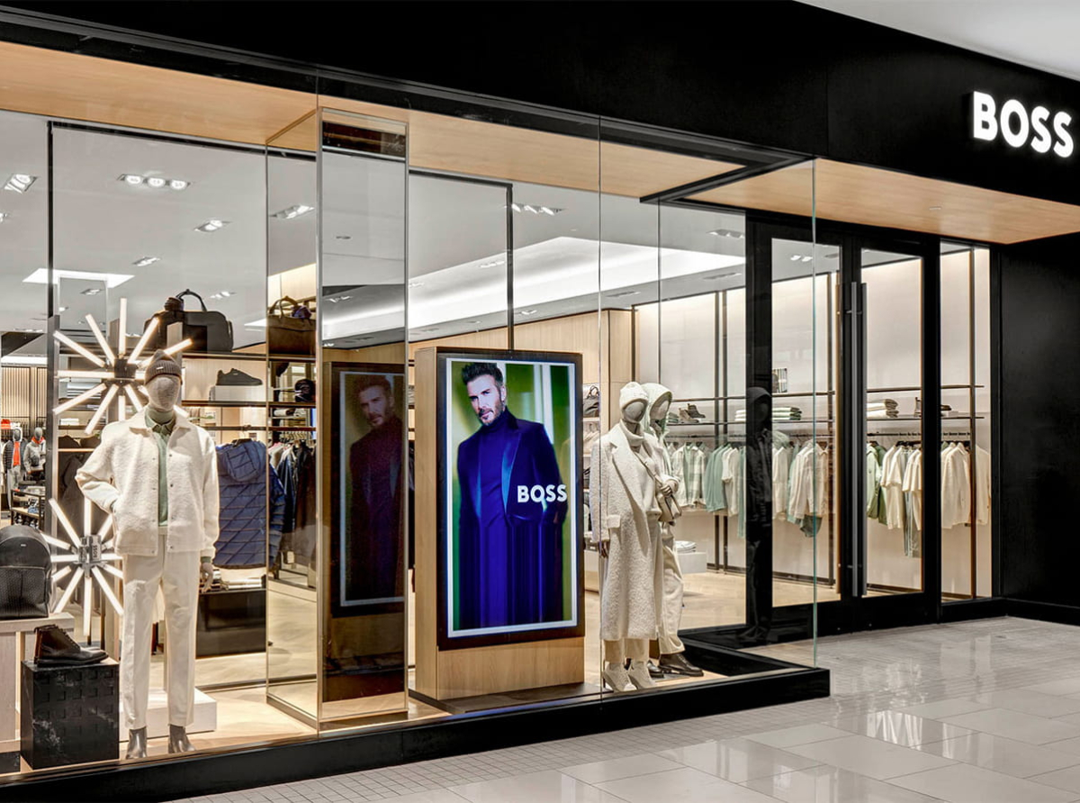 Unicenter refuerza su corredor premium con la llegada de HUGO BOSS: la marca alemana de lujo inaugura un nuevo local en el centro comercial líder