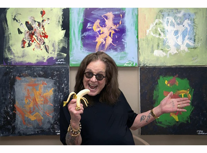 El último legado del "Príncipe de las Tinieblas": la colección de arte inédita de Ozzy Osbourne junto a chimpancés pintores debuta en Miami Art Week.