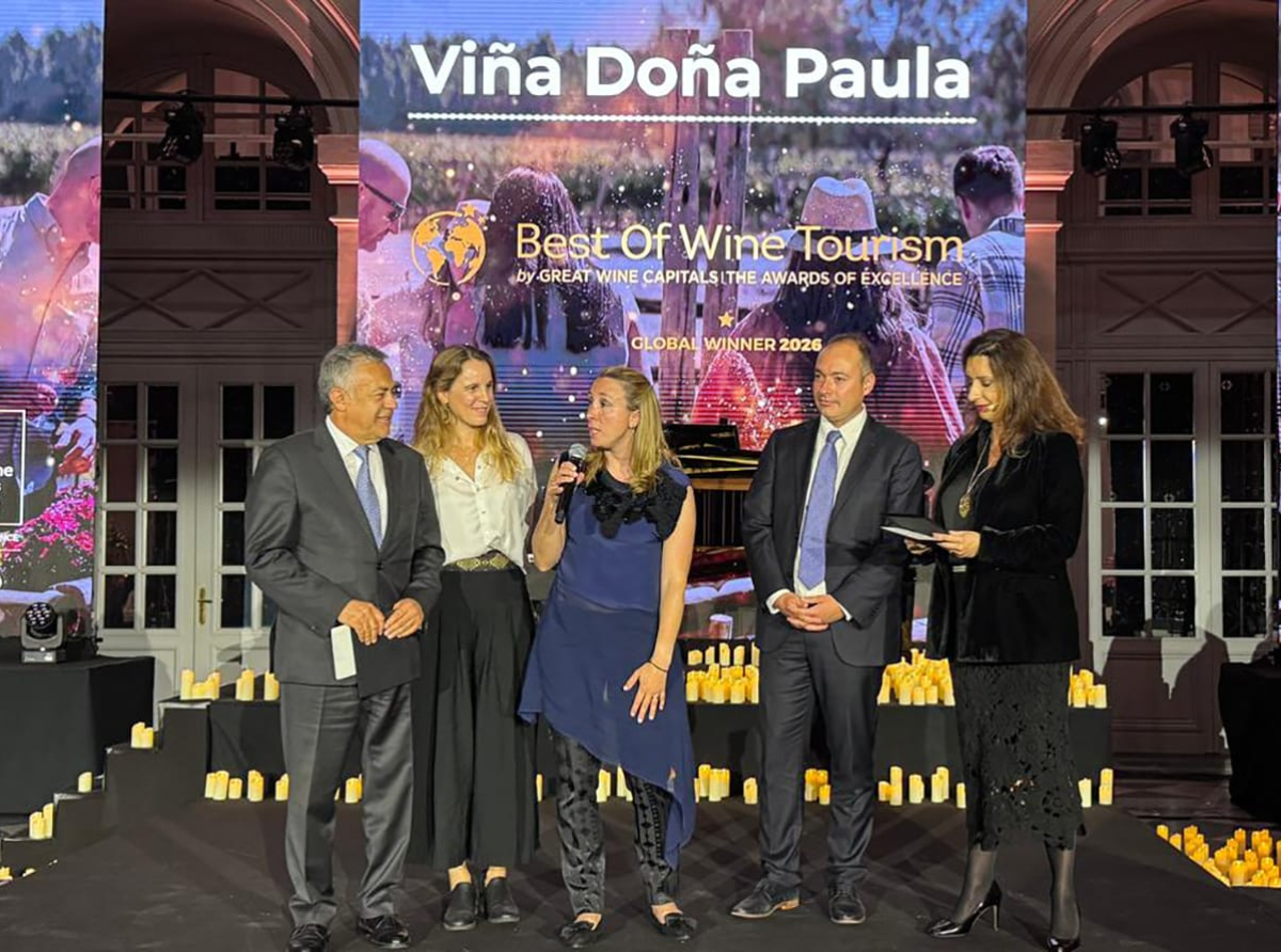 Doña Paula en la cima mundial: elegida entre las 15 mejores bodegas del mundo y Oro global en enoturismo sustentable.