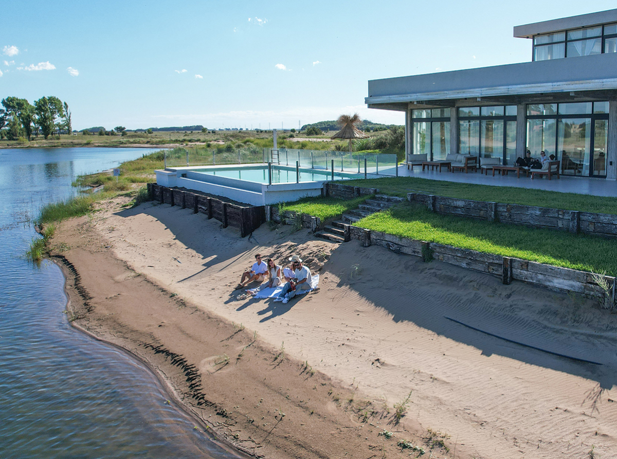 Verano 2026: un abanico de opciones entre playas vibrantes, escapadas urbanas y nuevas experiencias.