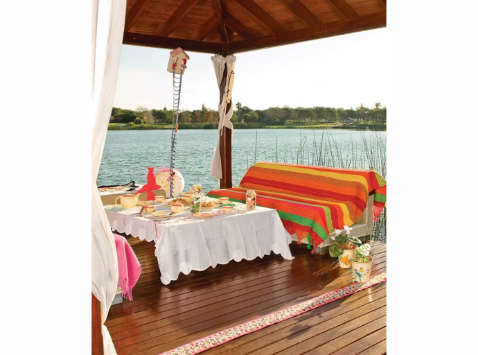 Islas del Sol: cómo transformar tu jardín o balcón en un refugio de bienestar con la madera como aliada.