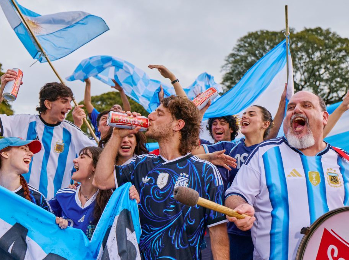 La Plaga: El Ritual Dorado de Schneider y la Pasión Argentina Rumbo al Mundial 2026