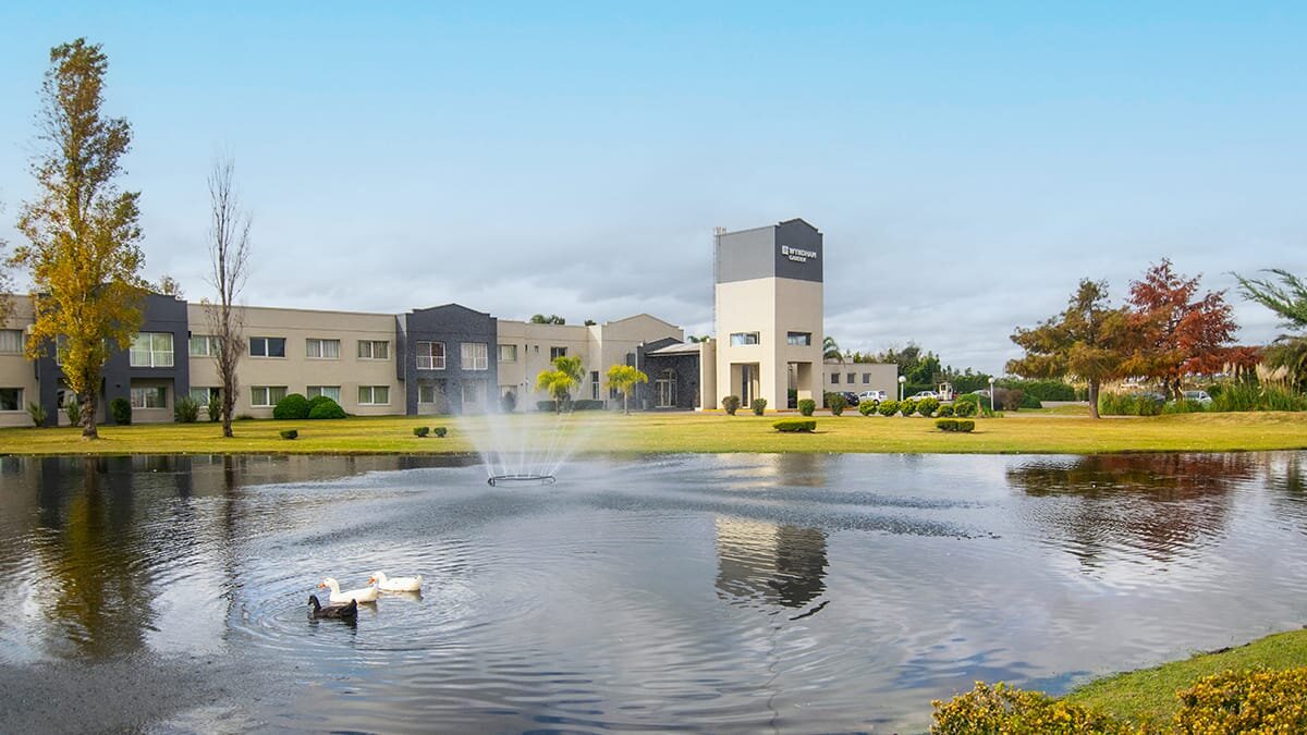 Wyndham Garden Campana renueva sus salones: el destino ideal para eventos corporativos.