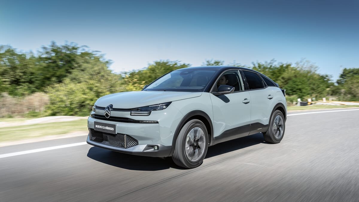 Nuevo Citroën C4 Híbrido, espíritu SUV y financiación a Tasa 0%: la fuerte apuesta de la marca en abril.