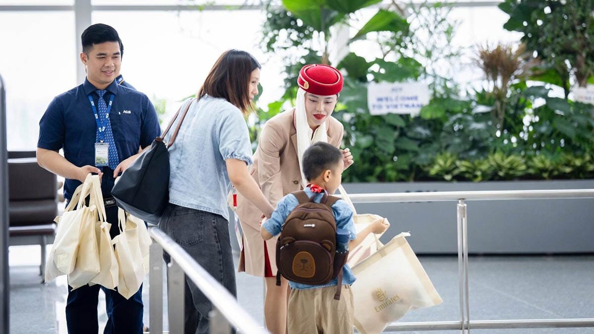 El verdadero lujo es la empatía: Emirates expande sus "Travel Rehearsals" globales para viajeros neurodivergentes