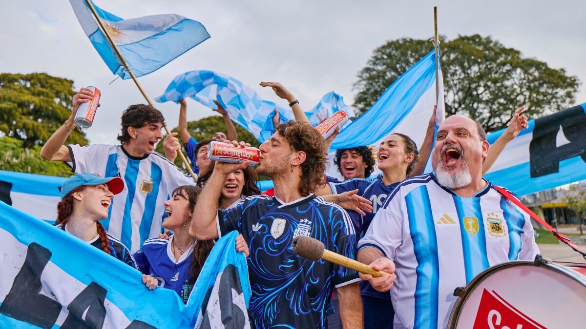 La Plaga: El Ritual Dorado de Schneider y la Pasión Argentina Rumbo al Mundial 2026