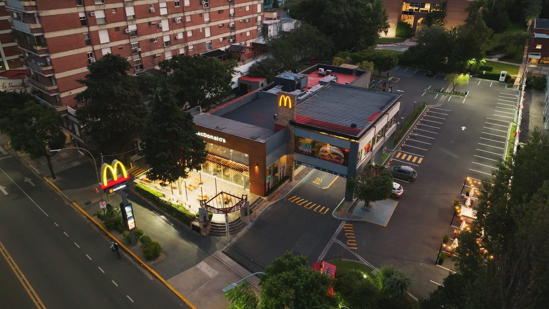 McDonald's busca terrenos: Arcos Dorados lanza un portal para captar propiedades