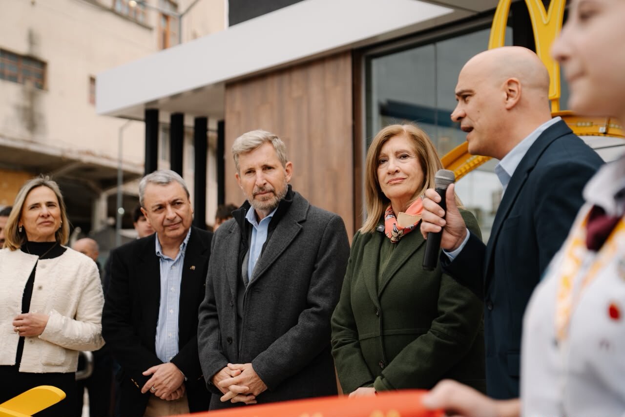 McDonald’s acelera en Paraná: nuevo local con Automac y cargador eléctrico