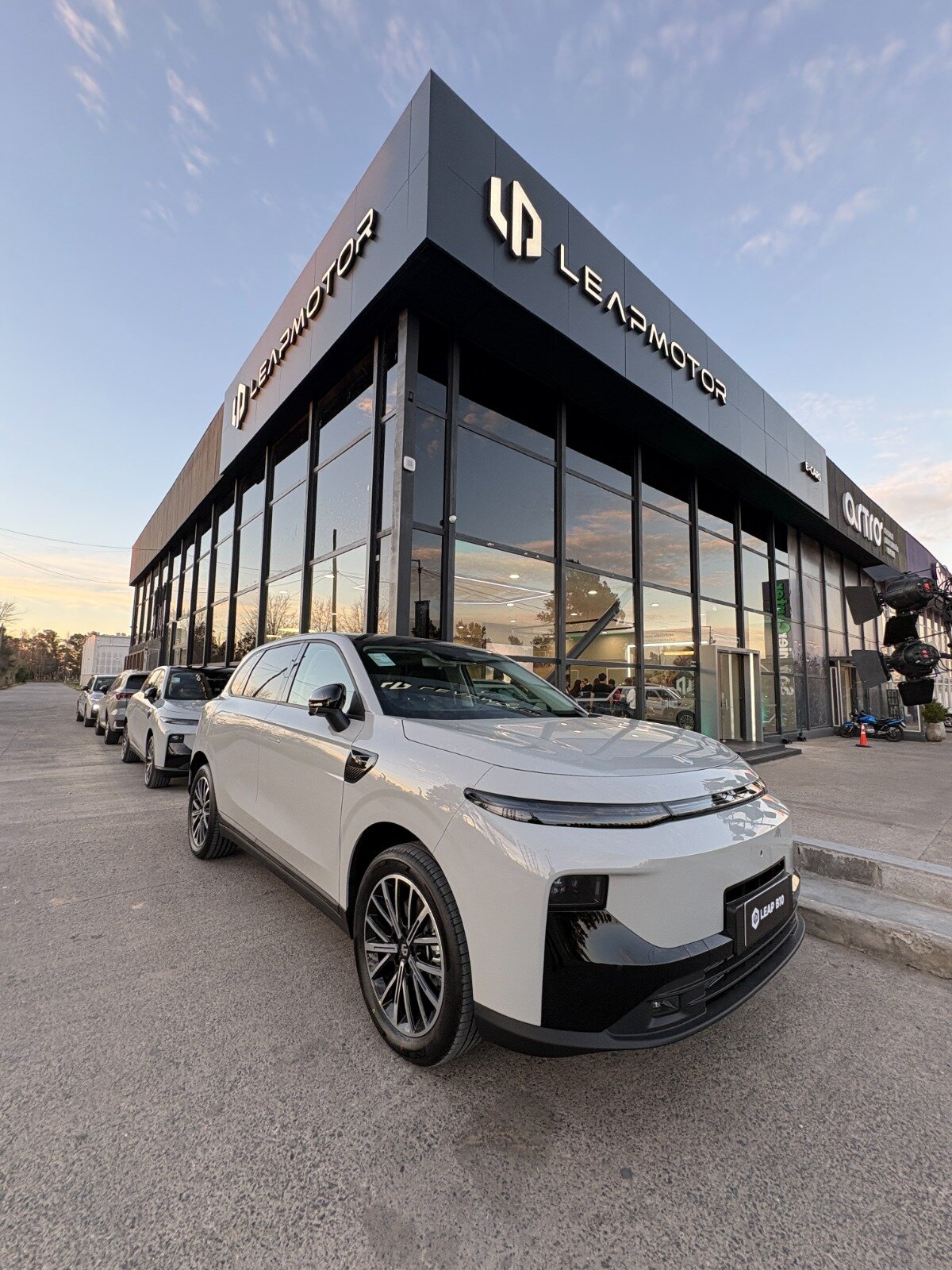 Stellantis acelera: Leapmotor inaugura su red comercial en Argentina