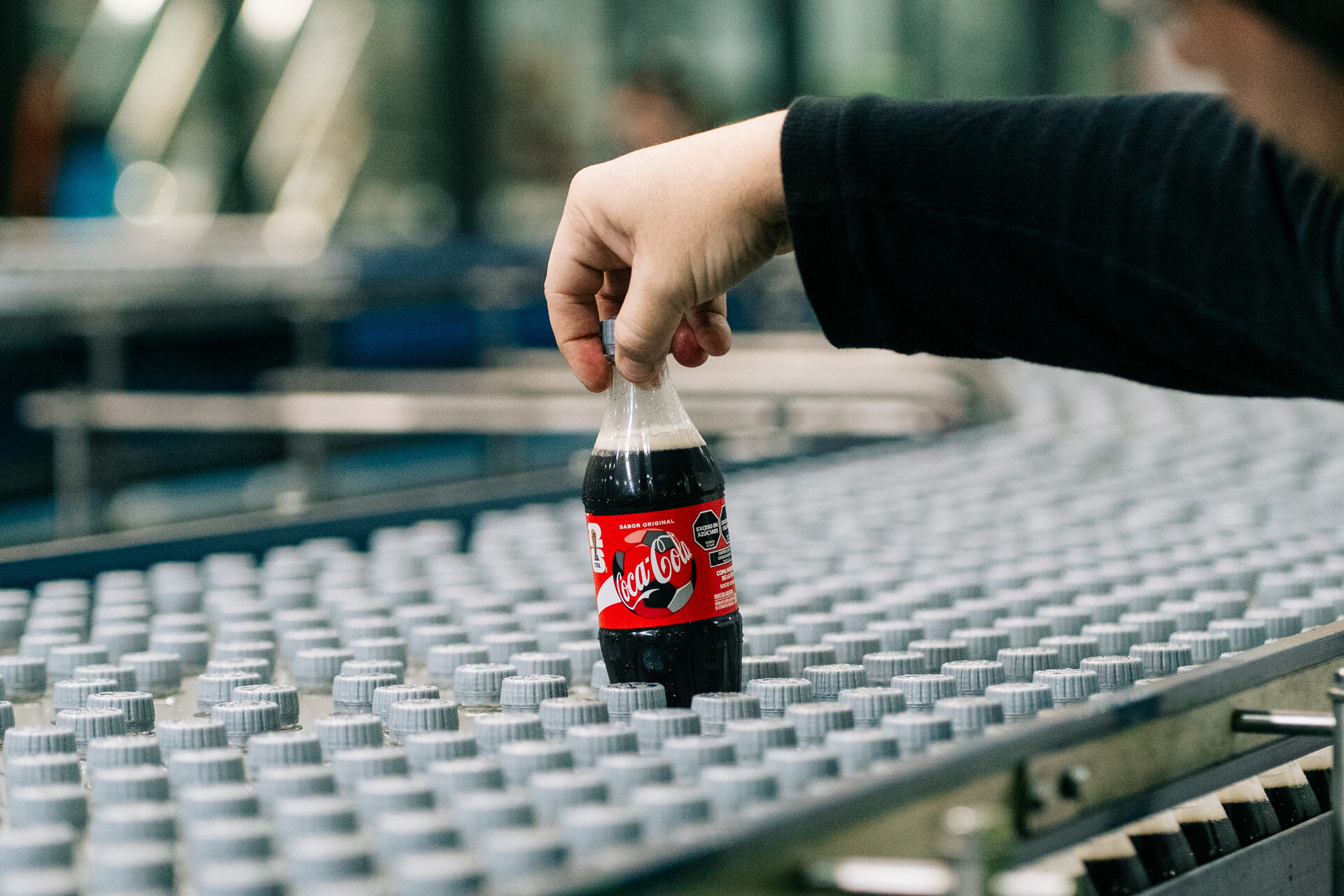 Coca-Cola: la radiografía de su impacto en la economía local